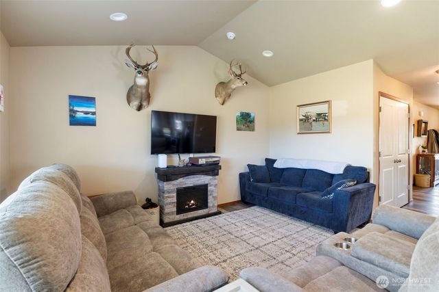 2217 Sirkka Ave, Centralia, WA 98531