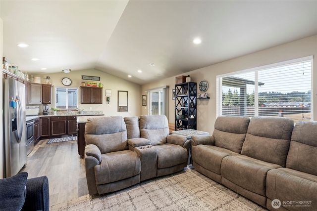 2217 Sirkka Ave, Centralia, WA 98531
