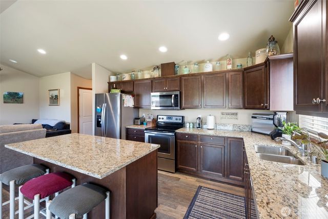 2217 Sirkka Ave, Centralia, WA 98531