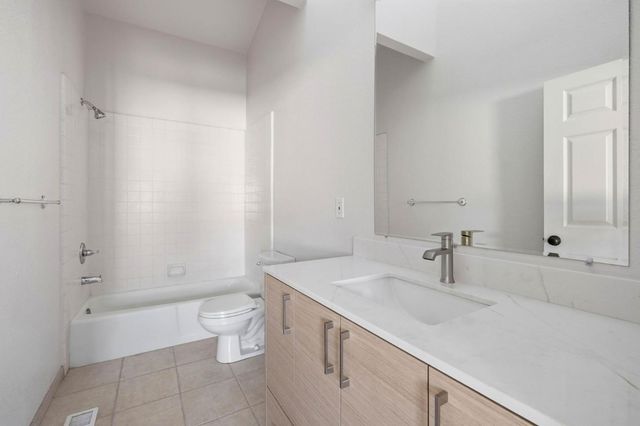 2022 Bob White Ln, Santa Cruz, CA 95065