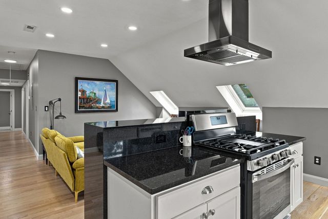 341 High 3, Newburyport, MA 01950