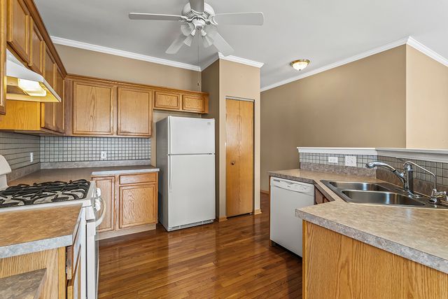 1553 Benzie Circle, Romeoville, IL 60446