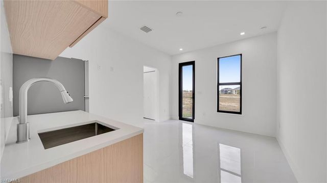 1506 NE 21st AVE, Cape Coral, FL 33909