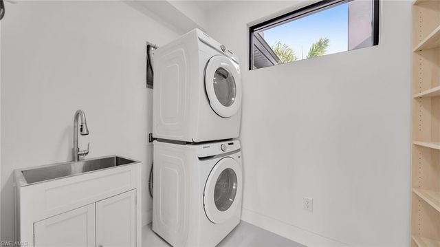 1506 NE 21st AVE, Cape Coral, FL 33909