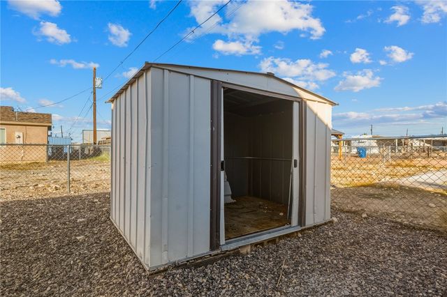 2038 Clearwater Drive, Bullhead City, AZ 86442