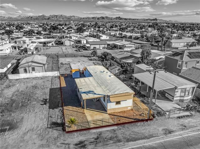 2038 Clearwater Drive, Bullhead City, AZ 86442