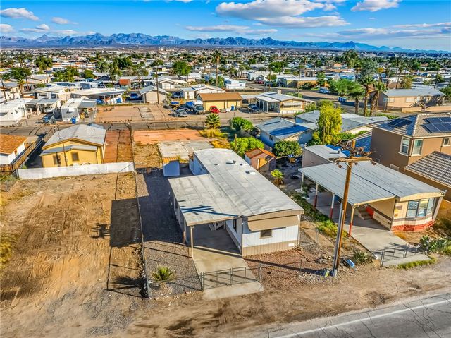 2038 Clearwater Drive, Bullhead City, AZ 86442