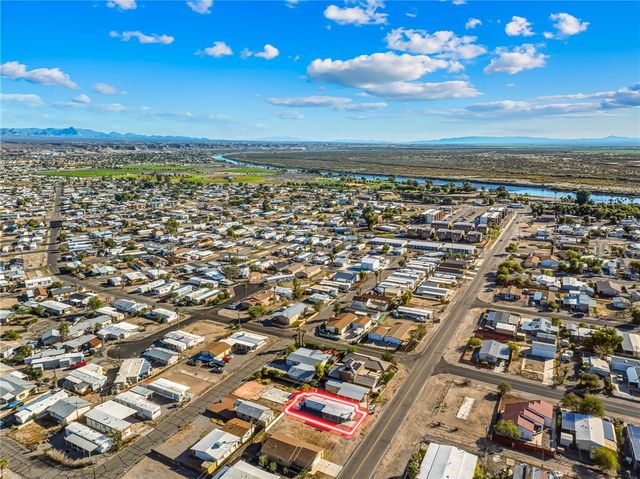2038 Clearwater Drive, Bullhead City, AZ 86442