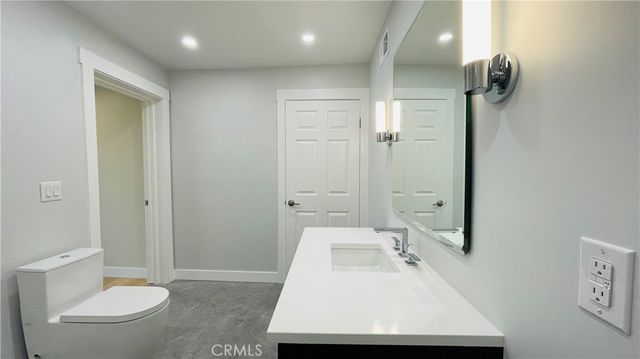 2183 Argyle Avenue, Los Angeles, CA 90068