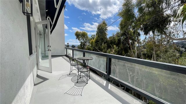 2183 Argyle Avenue, Los Angeles, CA 90068