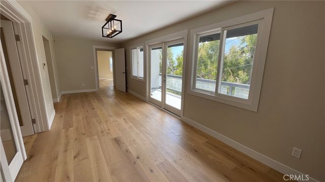 2183 Argyle Avenue, Los Angeles, CA 90068