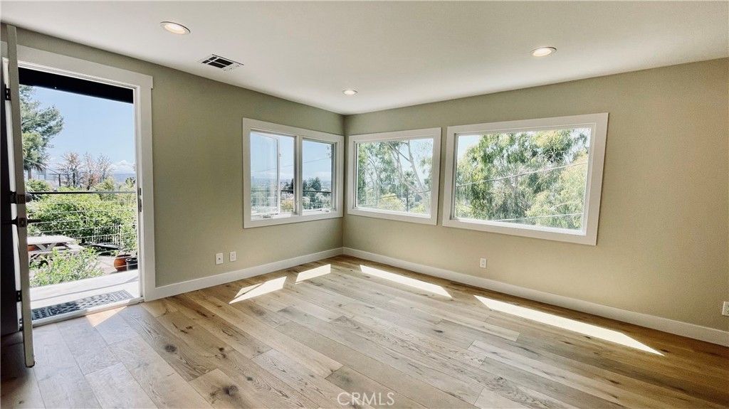 2183 Argyle Avenue, Los Angeles, CA 90068