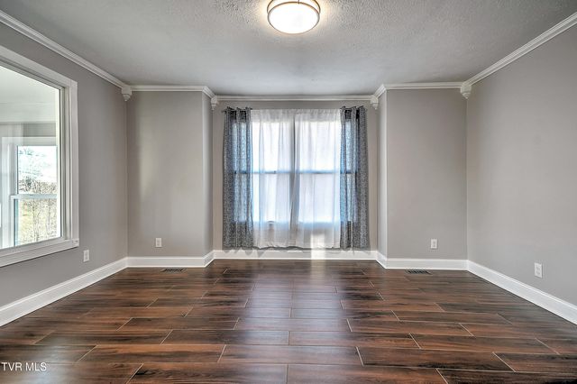 16106 Lee Highway, Bristol, VA 24202