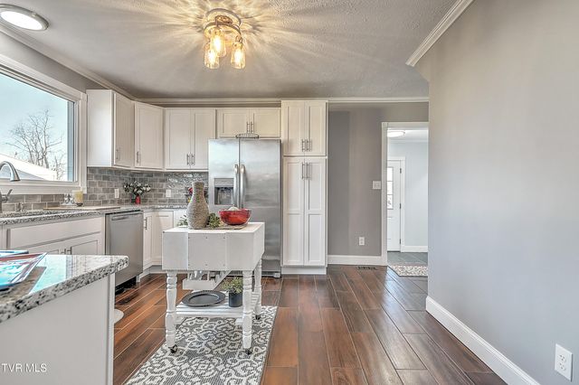 16106 Lee Highway, Bristol, VA 24202