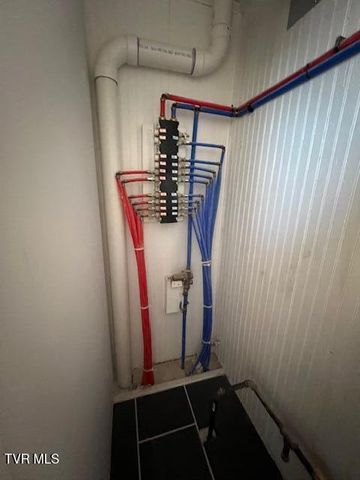 16106 Lee Highway, Bristol, VA 24202