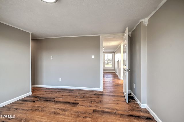 16106 Lee Highway, Bristol, VA 24202