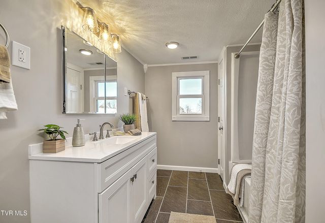 16106 Lee Highway, Bristol, VA 24202