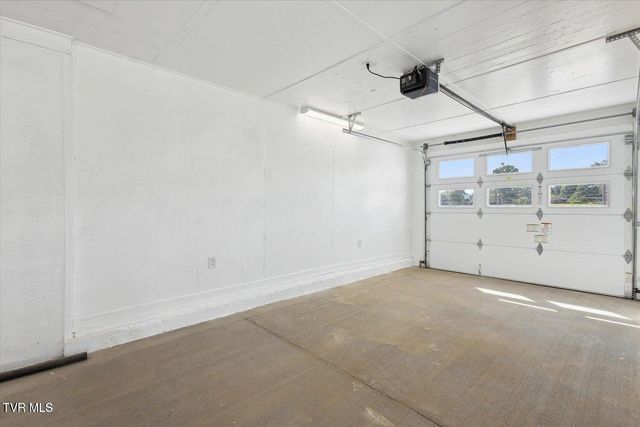 16106 Lee Highway, Bristol, VA 24202