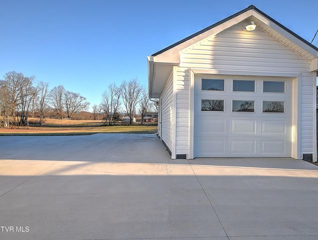 16106 Lee Highway, Bristol, VA 24202