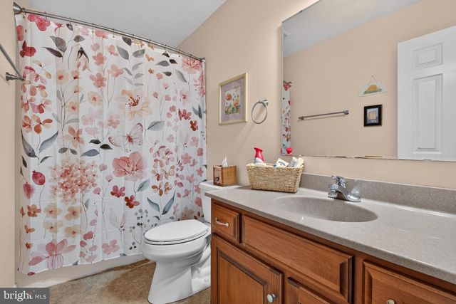 1417 EARL AVE, East Earl, PA 17519