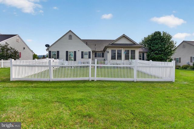 1417 EARL AVE, East Earl, PA 17519