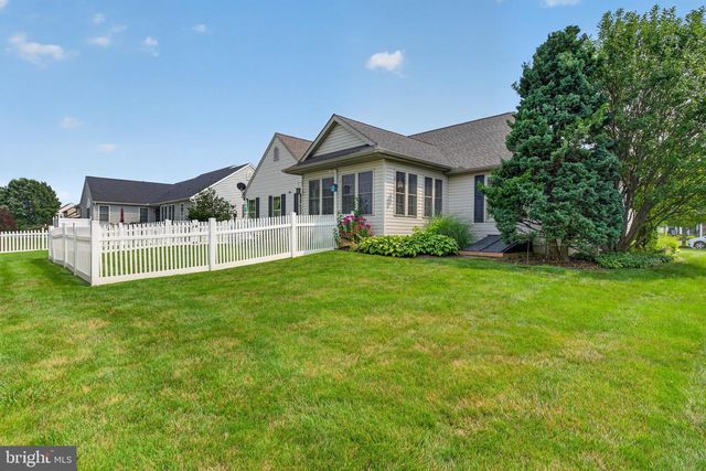 1417 EARL AVE, East Earl, PA 17519