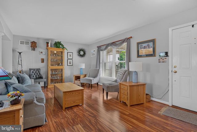 1417 EARL AVE, East Earl, PA 17519