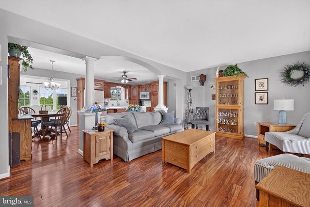 1417 EARL AVE, East Earl, PA 17519
