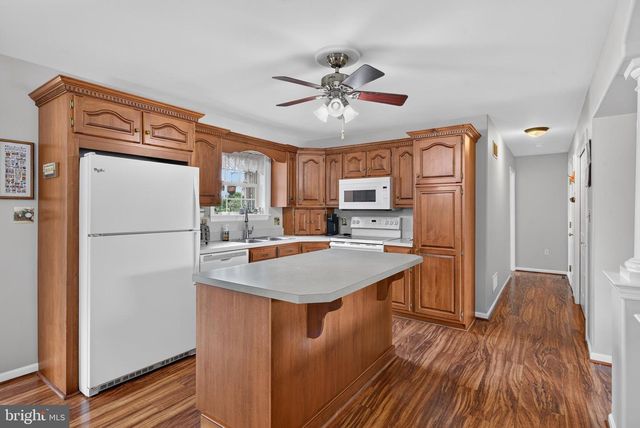1417 EARL AVE, East Earl, PA 17519