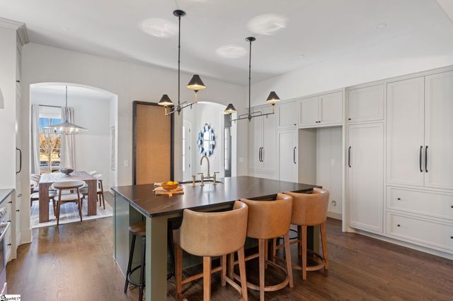 31 N Textile Avenue, Greenville, SC 29611