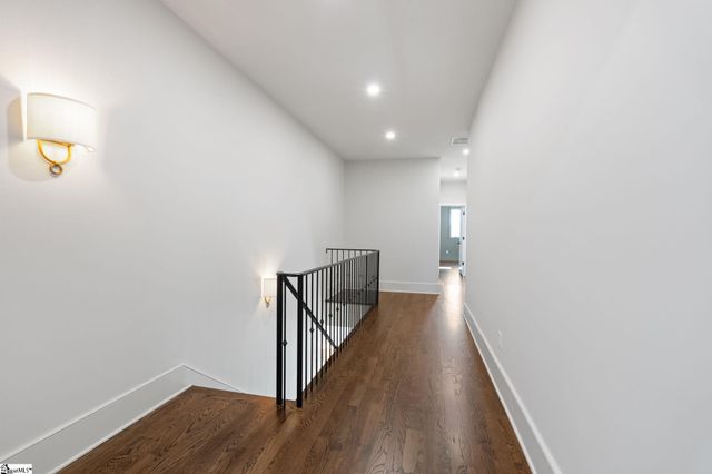 31 N Textile Avenue, Greenville, SC 29611