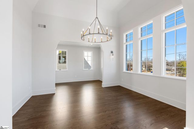 31 N Textile Avenue, Greenville, SC 29611