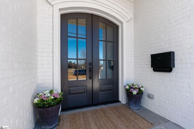 31 N Textile Avenue, Greenville, SC 29611