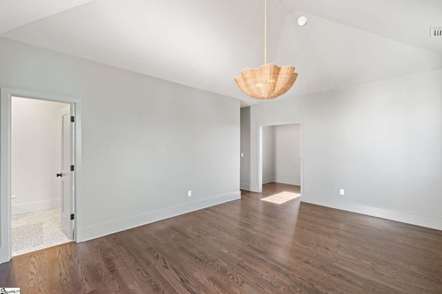 31 N Textile Avenue, Greenville, SC 29611