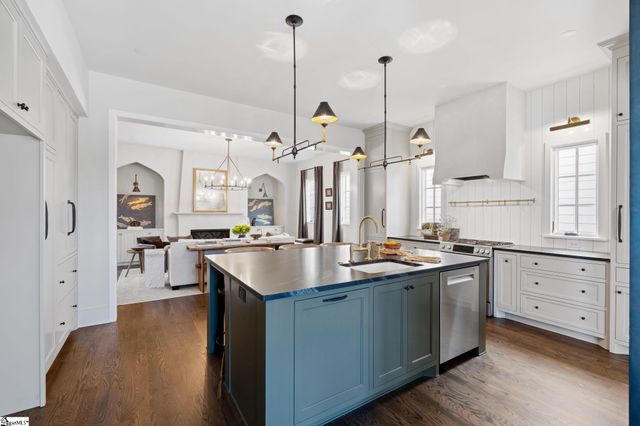 31 N Textile Avenue, Greenville, SC 29611