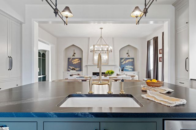 31 N Textile Avenue, Greenville, SC 29611