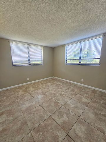 1750 N Congress Avenue 405, West Palm Beach, FL 33401