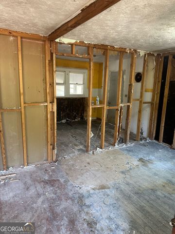 1099 Warren Drive, Riverdale, GA 30296