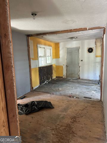 1099 Warren Drive, Riverdale, GA 30296