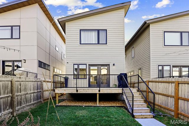 4427 Vista Avenue, St Louis, MO 63110