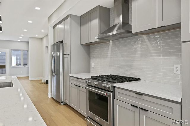 4427 Vista Avenue, St Louis, MO 63110