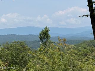 6 Avalon Crst Street, Murphy, NC 28906