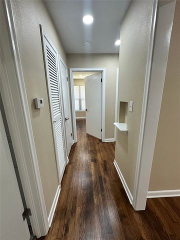 1213 S Lamar Street, Weatherford, TX 76086