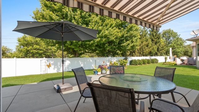 12385 Copper Lane, Huntley, IL 60142