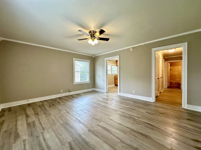 706 Woodmont Blvd, Clarksville, TN 37040