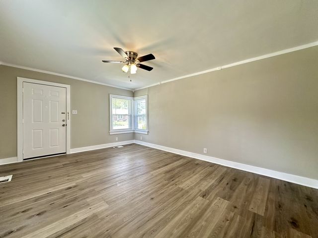 706 Woodmont Blvd, Clarksville, TN 37040