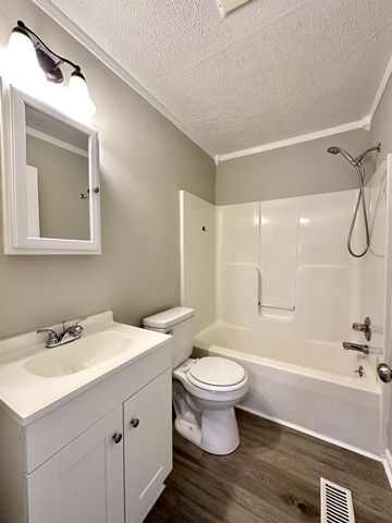 706 Woodmont Blvd, Clarksville, TN 37040