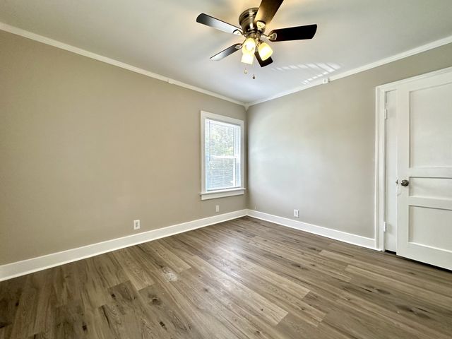 706 Woodmont Blvd, Clarksville, TN 37040