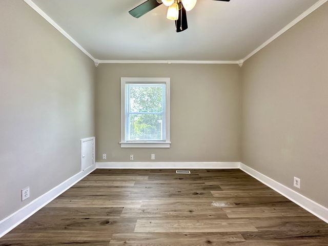 706 Woodmont Blvd, Clarksville, TN 37040