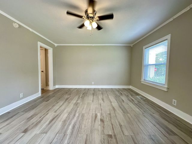 706 Woodmont Blvd, Clarksville, TN 37040